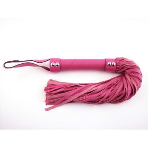 Flogger de cuero en color rosa