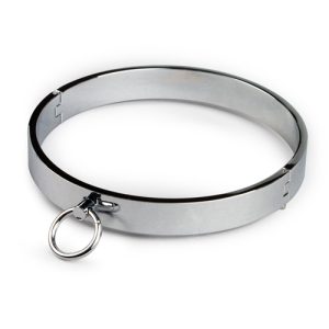 Collar de acero con argolla talla L